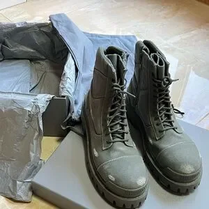 Balenciaga | Shoes | Balenciaga Mens Gray Combat Boots  display picture 1